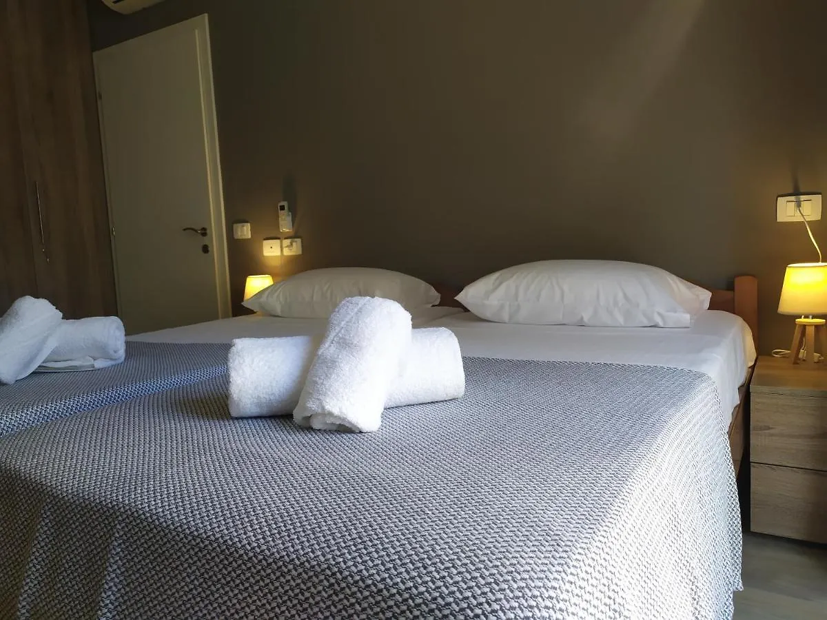 Alpha Auriga Quiet Apartment Тирана Албания
