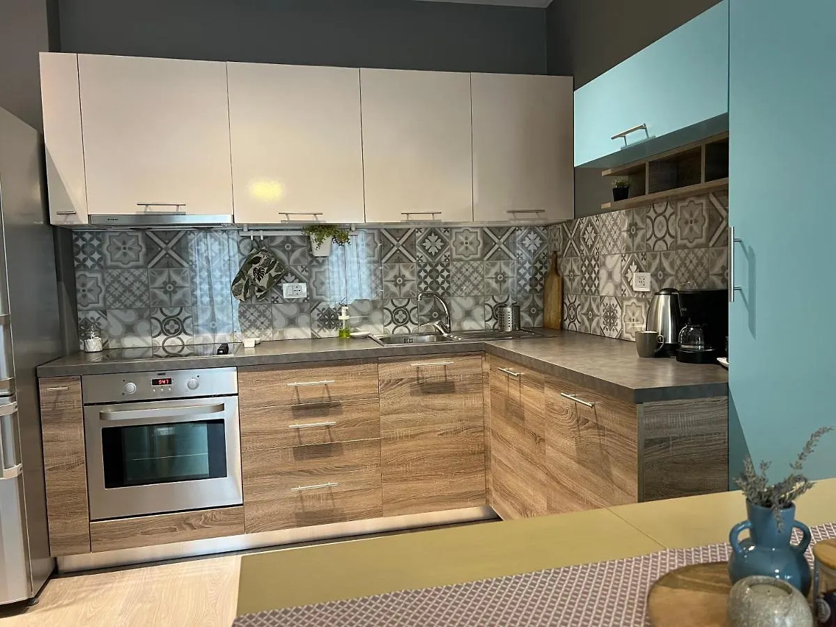 Alpha Auriga Quiet Apartment Тирана